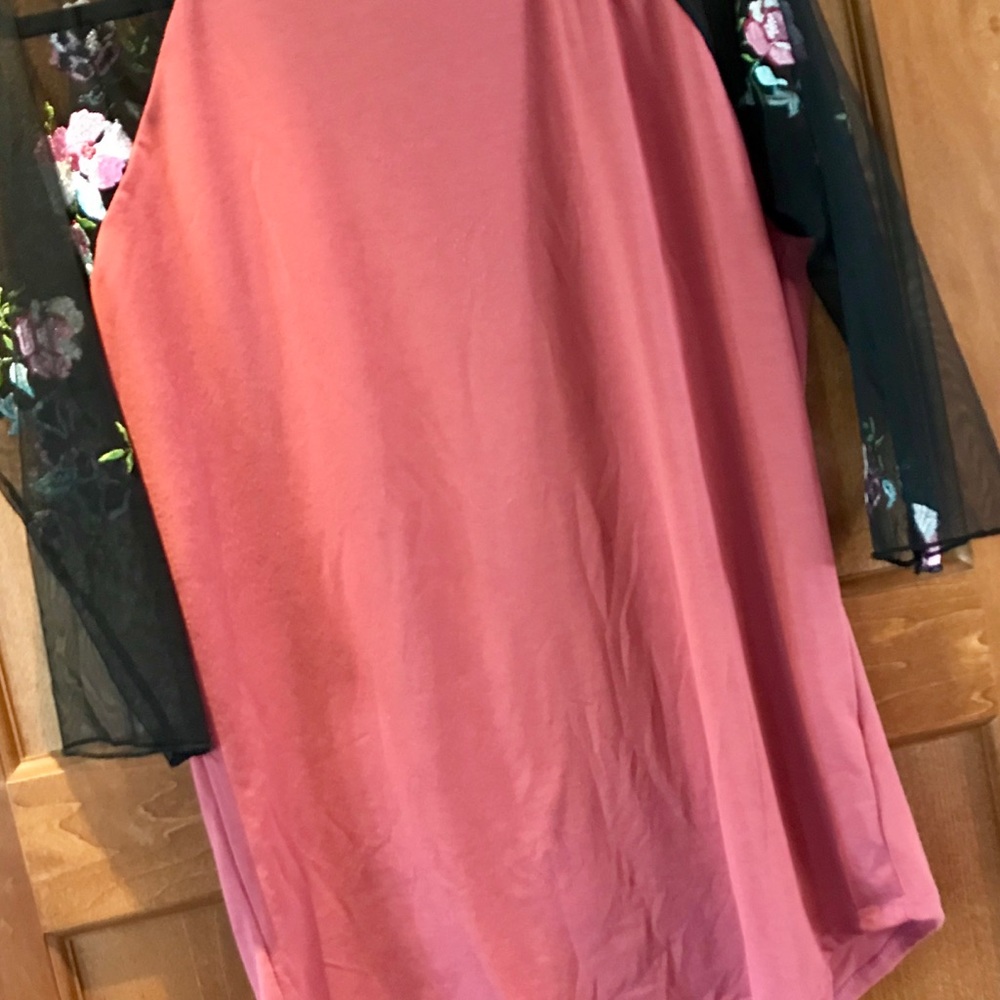 LuLaRoe Large Randy With Lace Sleeves